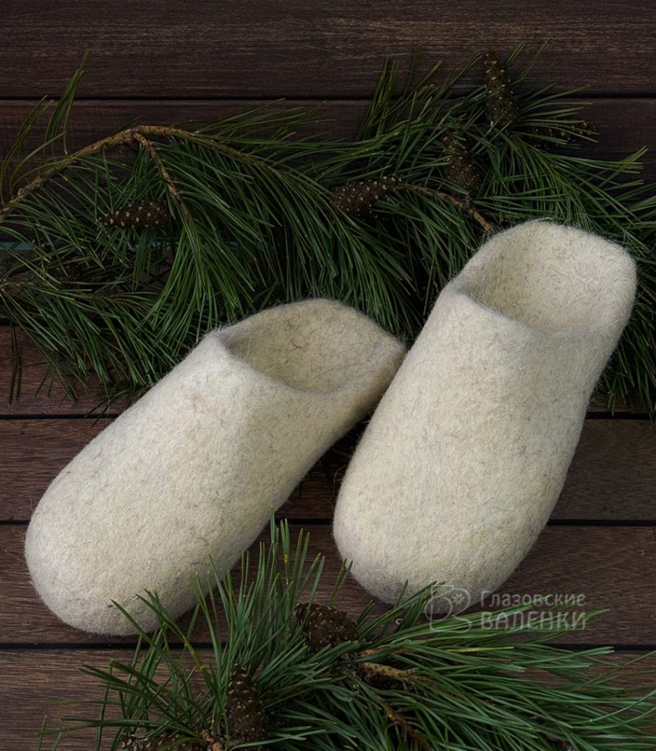 Тапочки домашние белые